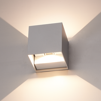 LED wandlamp CUBE 2x3W dimbaar + Sensor IP65 Zwart 3000k/warmwit -Tweezijdig oplichtend