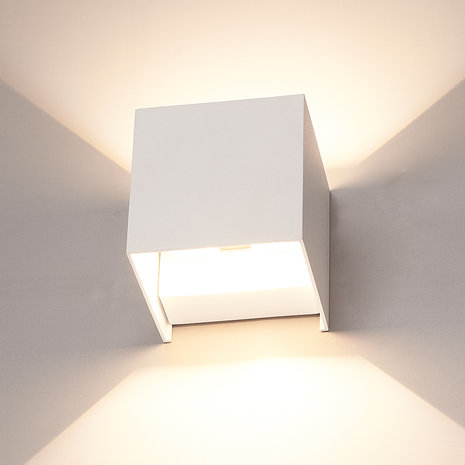 LED wandlamp CUBE 2x3W dimbaar IP65 Witte 3000k/warmwit -Tweezijdig oplichtend