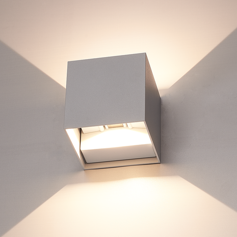 LED wandlamp CUBE 2x3W dimbaar + Sensor IP65 Zwart 3000k/warmwit -Tweezijdig oplichtend