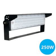 Stadium LED Schijnwerper Sharplux 250w 5000k/koelwit – Philips driver – IP66 Stadium LED Schijnwerper Sharplux 250w 5000k/koelwit – Philips driver – IP66